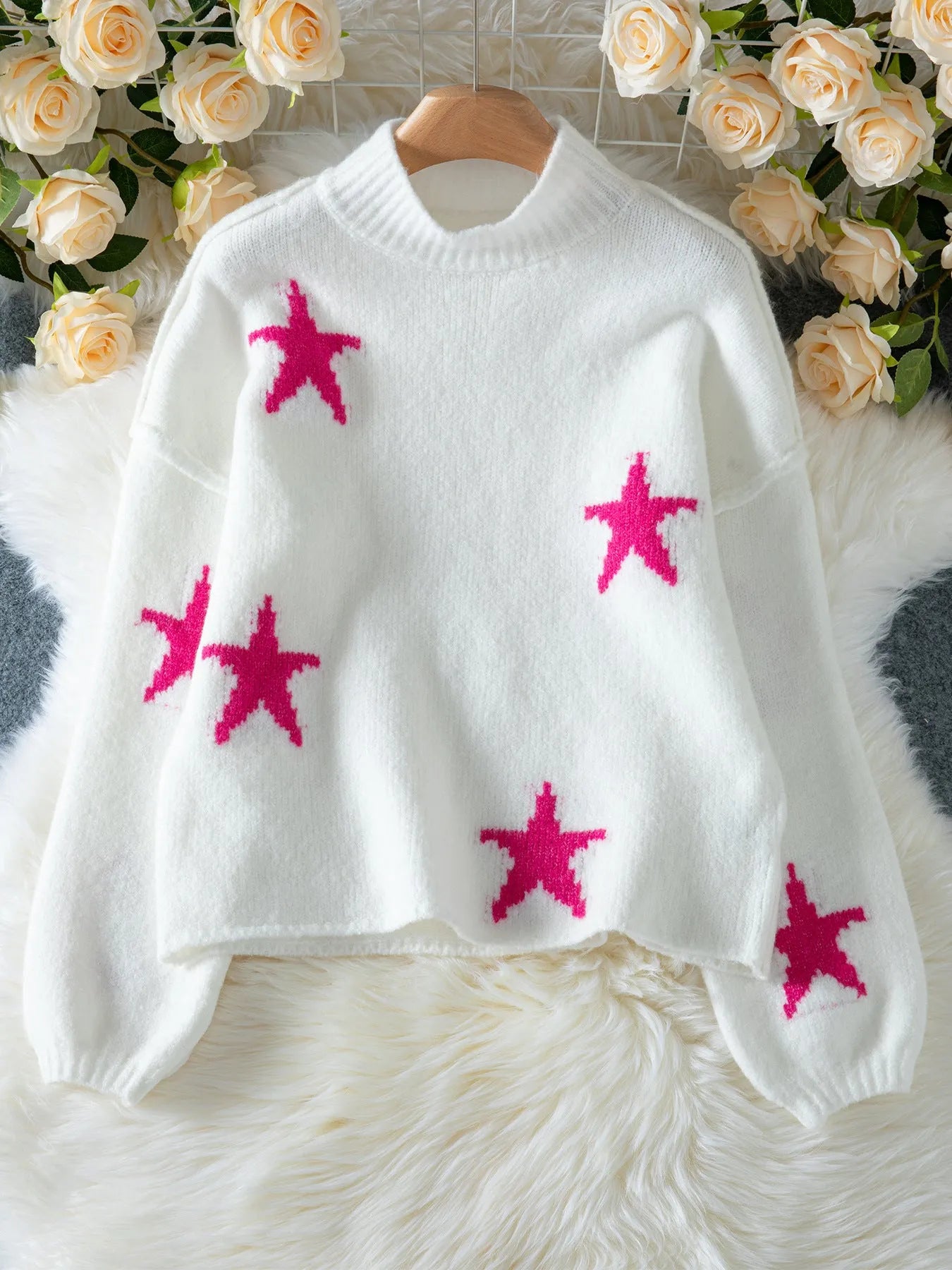 Women's white turtleneck pullover with five-pointed star pattern in thick imitation velvet fabric