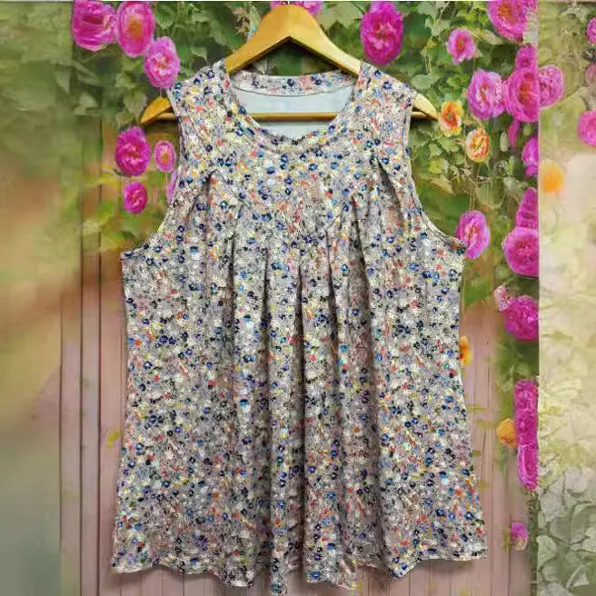 Women's plus size floral print sleeveless vest in loose fit available black khaki