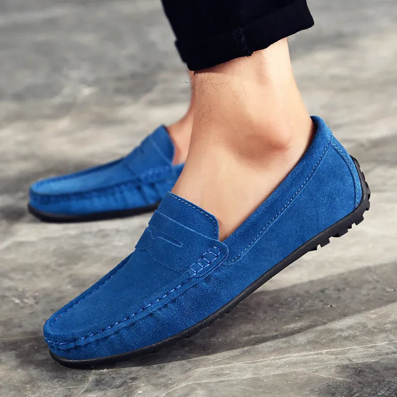Men's suede leather casual shoes in Gommino style with round toe and flat rubber sole