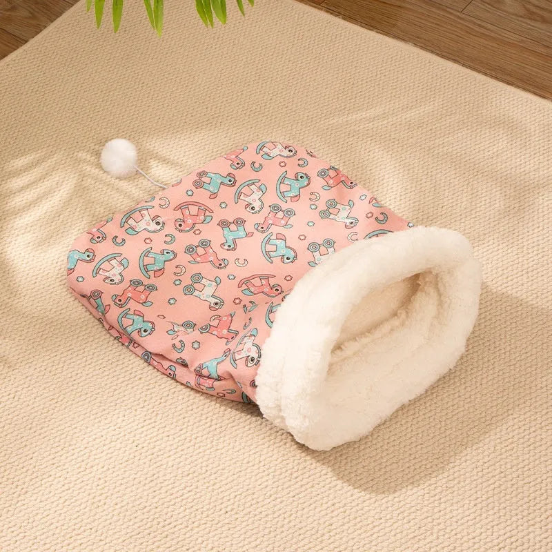 Cat sleeping bag nest measuring 50x40cm in pink, blue and striped flannel designs