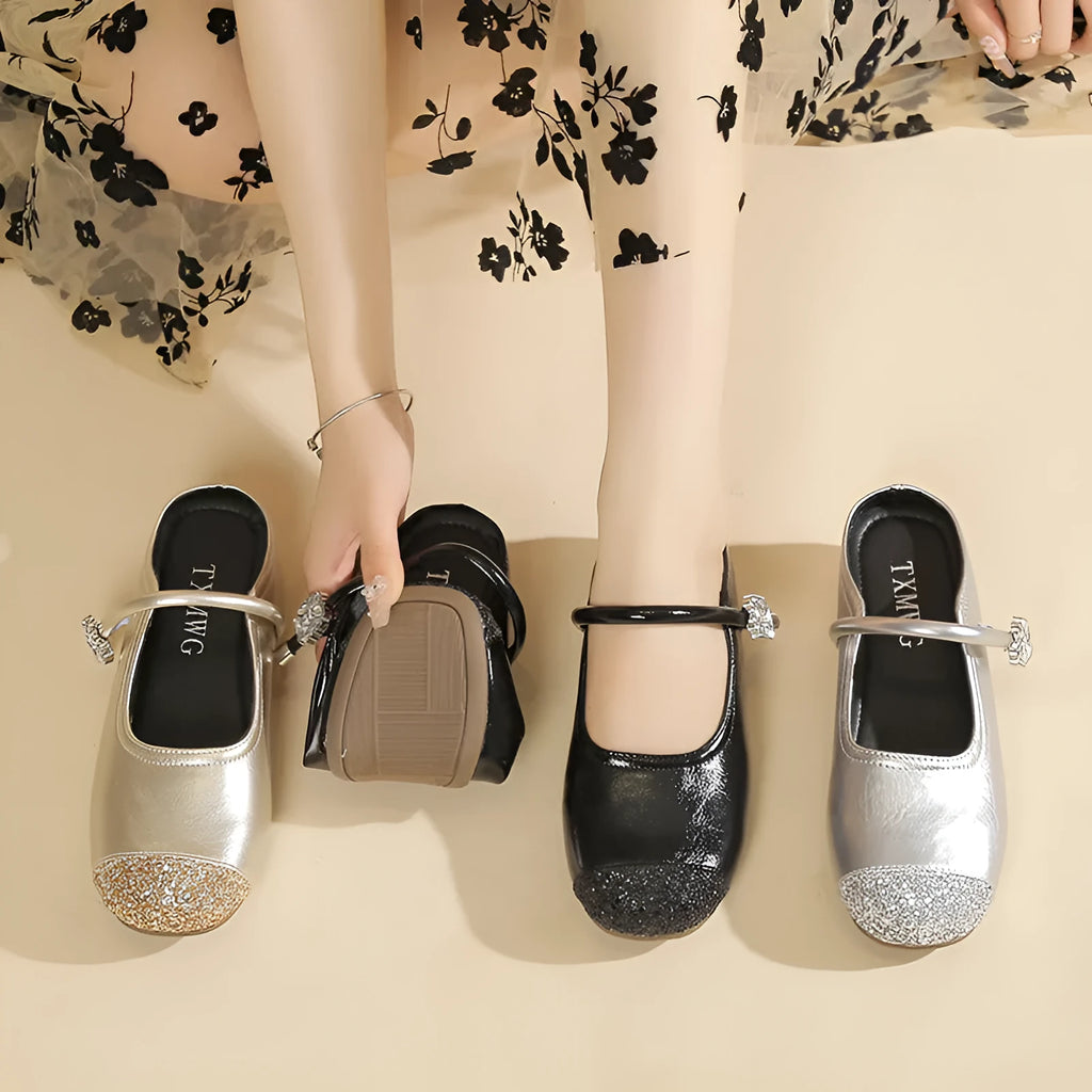 Casual shallow mouth toe sandals for women with round toe, PU upper, and rubber sole in black