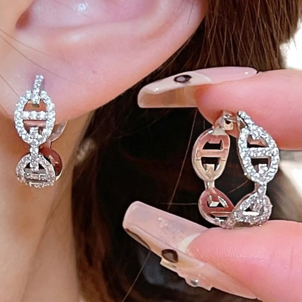 Ladies electroplated copper earrings with thick gold plating in casual diamond design