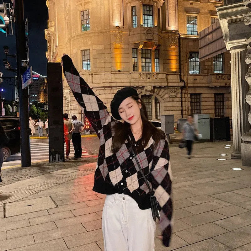 Casual knitted cardigan coat in acrylic fabric available in pink, green, black, dark khaki and light khaki colours
