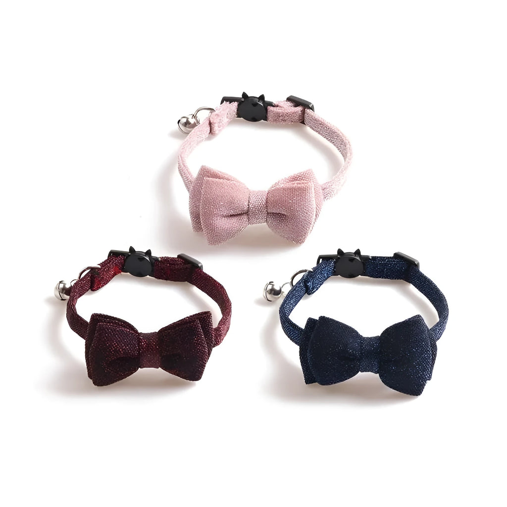 Solid colour cloth cat collar with breakaway buckle, 1cm wide and 28cm long, in blue colour variant