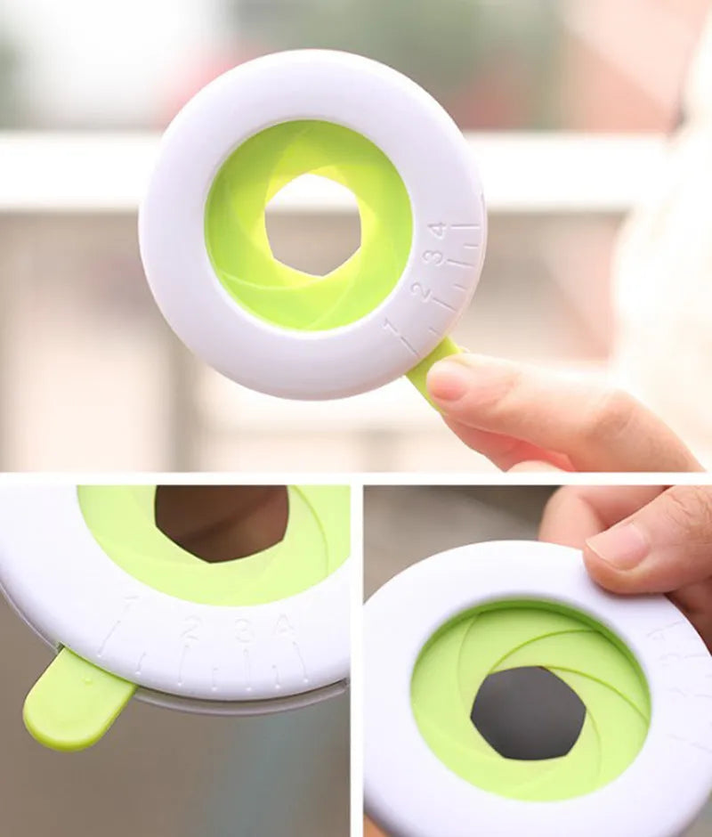 Plastic pasta noodle thickness selector tool with rotating dial, 8x9x1cm