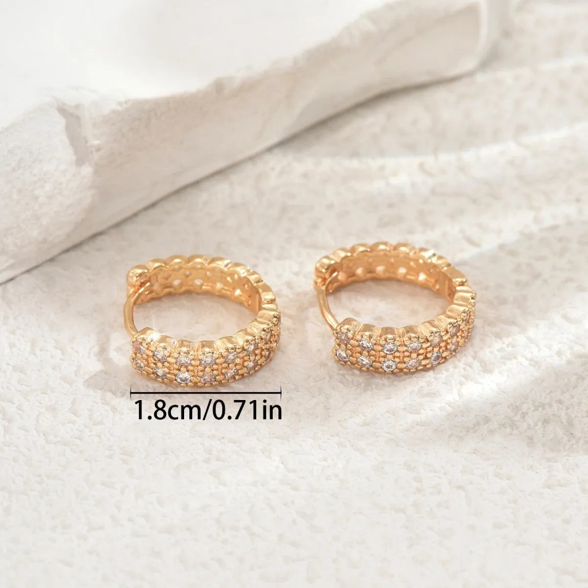 Geometric pattern copper ear studs with round dot ring elements DE20288 model