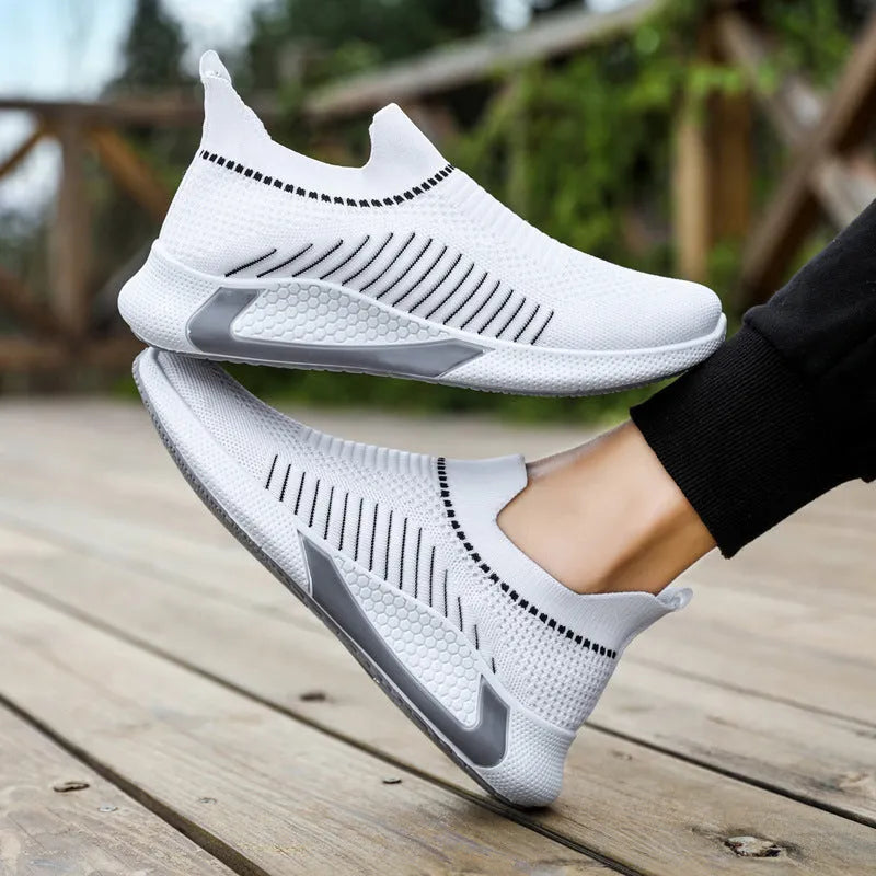 Men's mesh slip-on sneakers with striped design and Flyknit upper in lace-up running shoe style