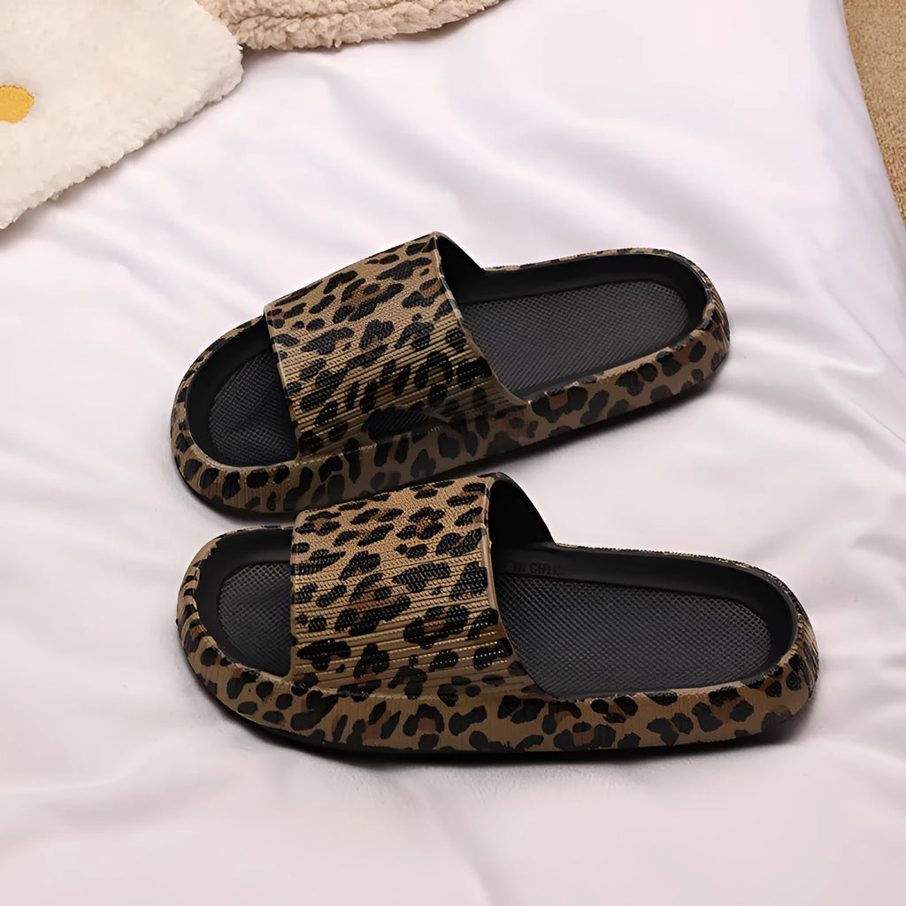 Women's leopard print EVA slippers with thick sole in Korean style.
