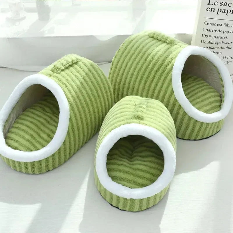 Thickened 3D striped pet bed with removable sponge cushion in blue colour for dogs and cats