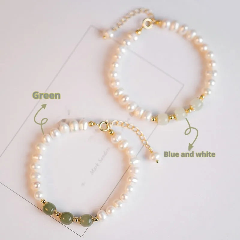 Freshwater pearl bracelet with diamond-shaped charm in electroplated Hetian jade colour