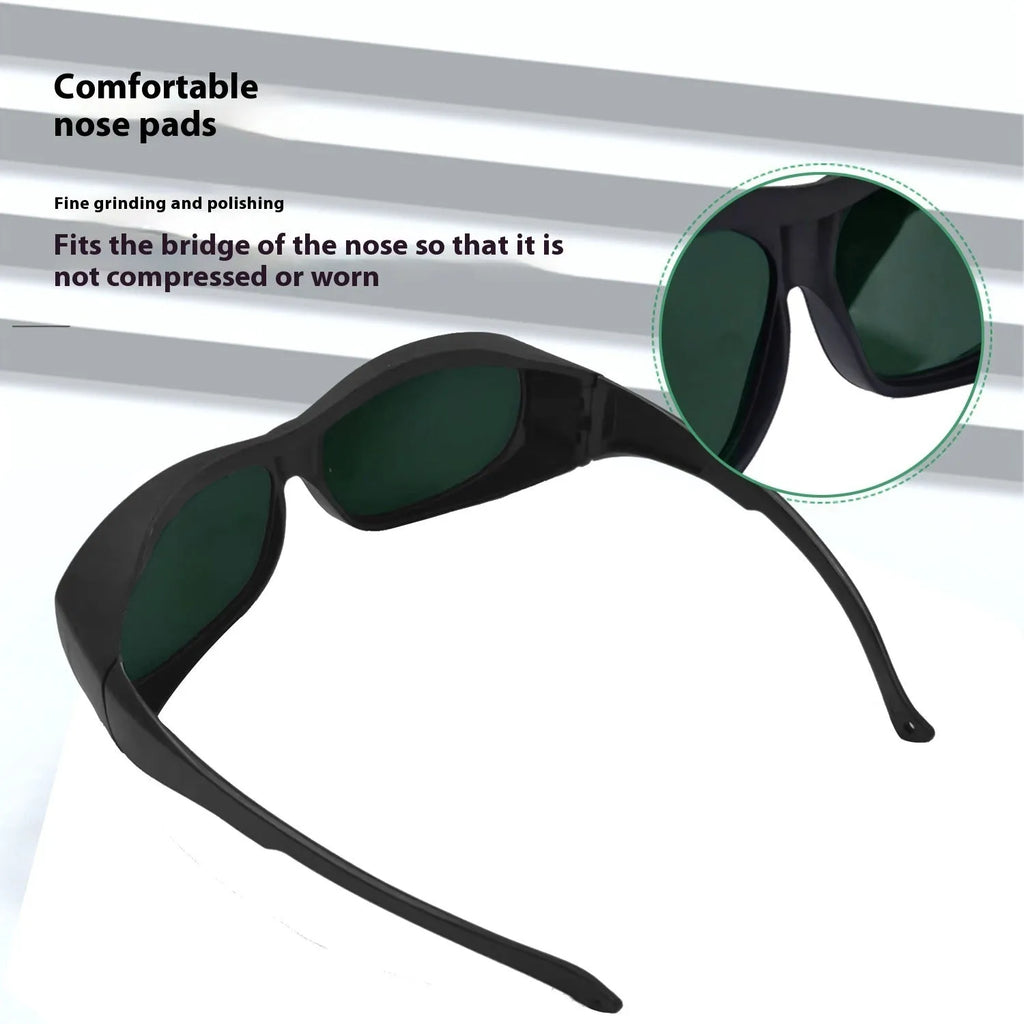 Photon skin rejuvenation laser safety goggles with polycarbonate lenses and cleaning cloth
