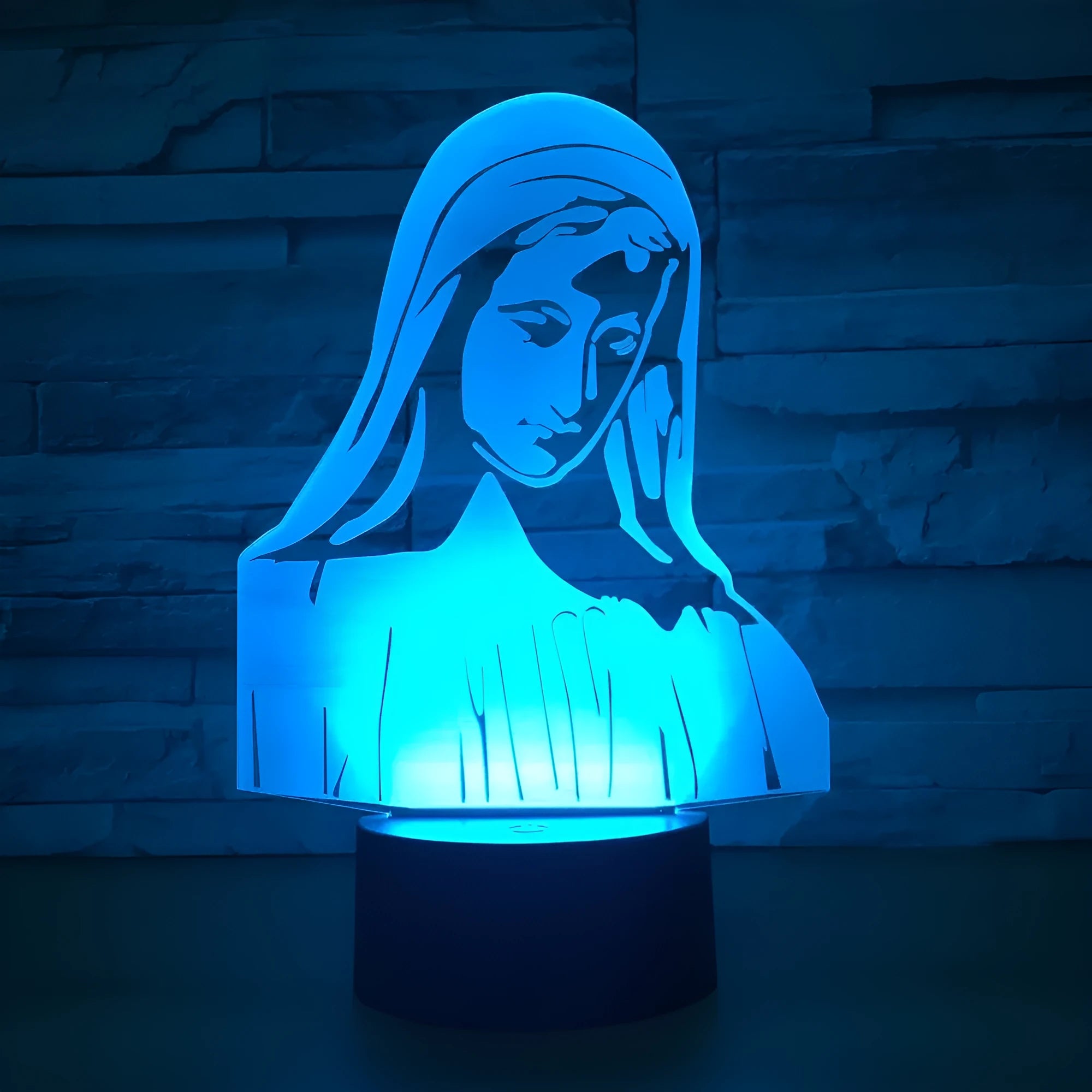 3D LED night light showing laser-engraved acrylic creating dual ring patterns with colourful illumination