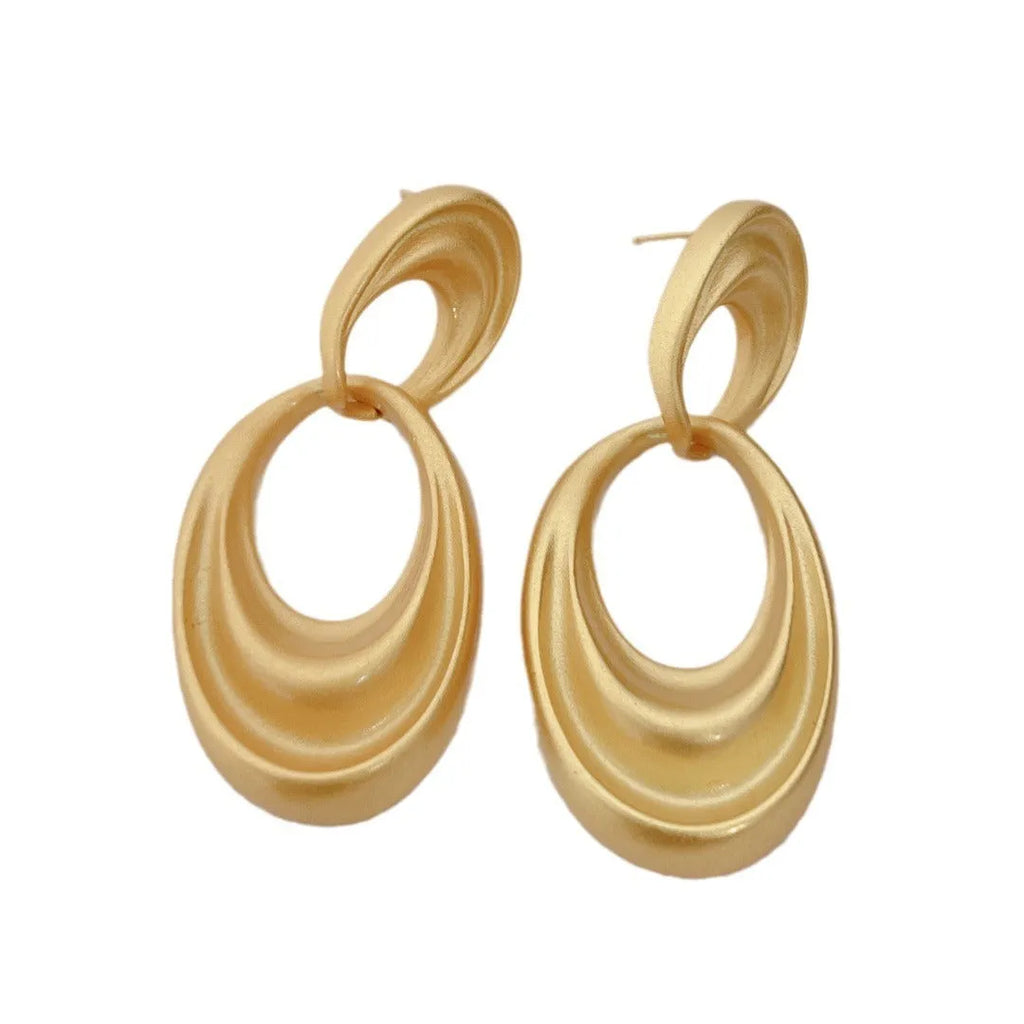 Plain gold double circle French retro earrings with quicksand finish, U-shaped copper design