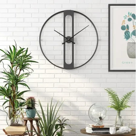 Round metal wall clock with 50cm diameter in black or gold colour option