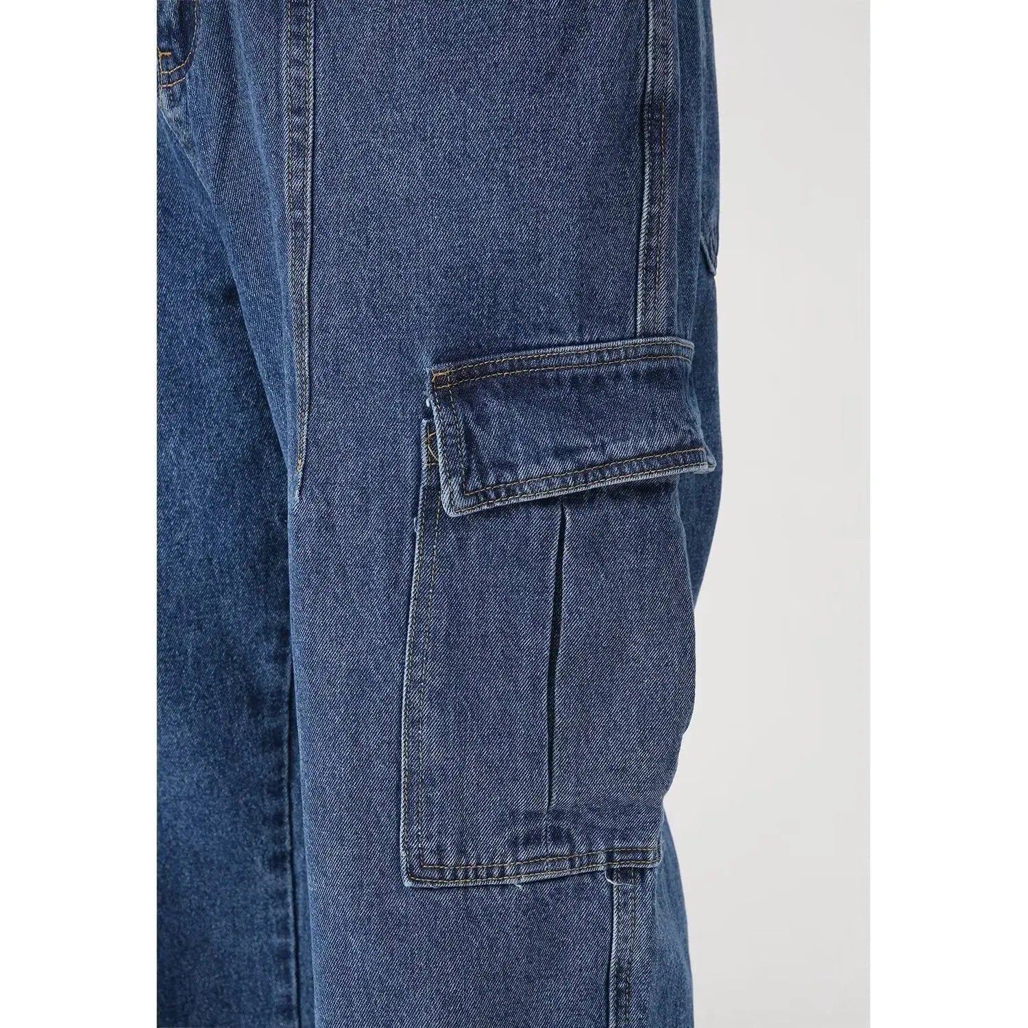 American retro loose straight leg cotton denim workwear jeans in blue with zipper fly