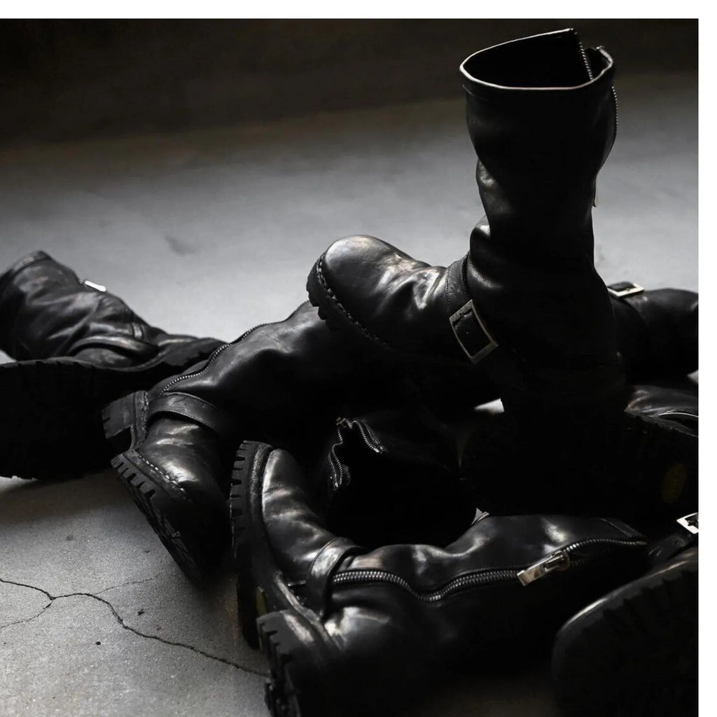 Men's black retro Martin boots with side zip closure and round toe design