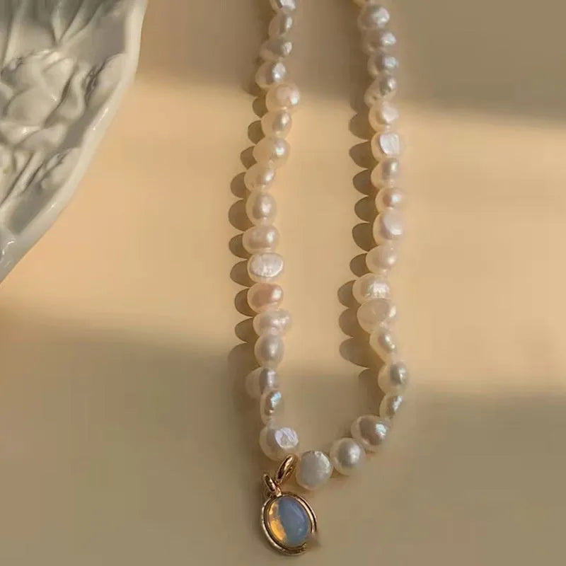 French Court vintage pearl necklace with geometric alloy design and adjustable 21-50cm perimeter