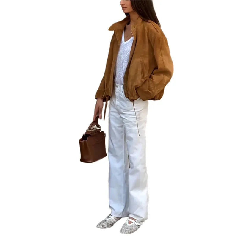 Man wearing a solid colour retro-style loose-fit polyester jacket