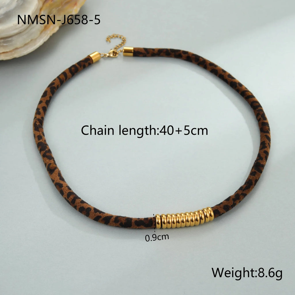 Leopard series stainless steel necklace with geometric pendant on adjustable 41-50cm chain