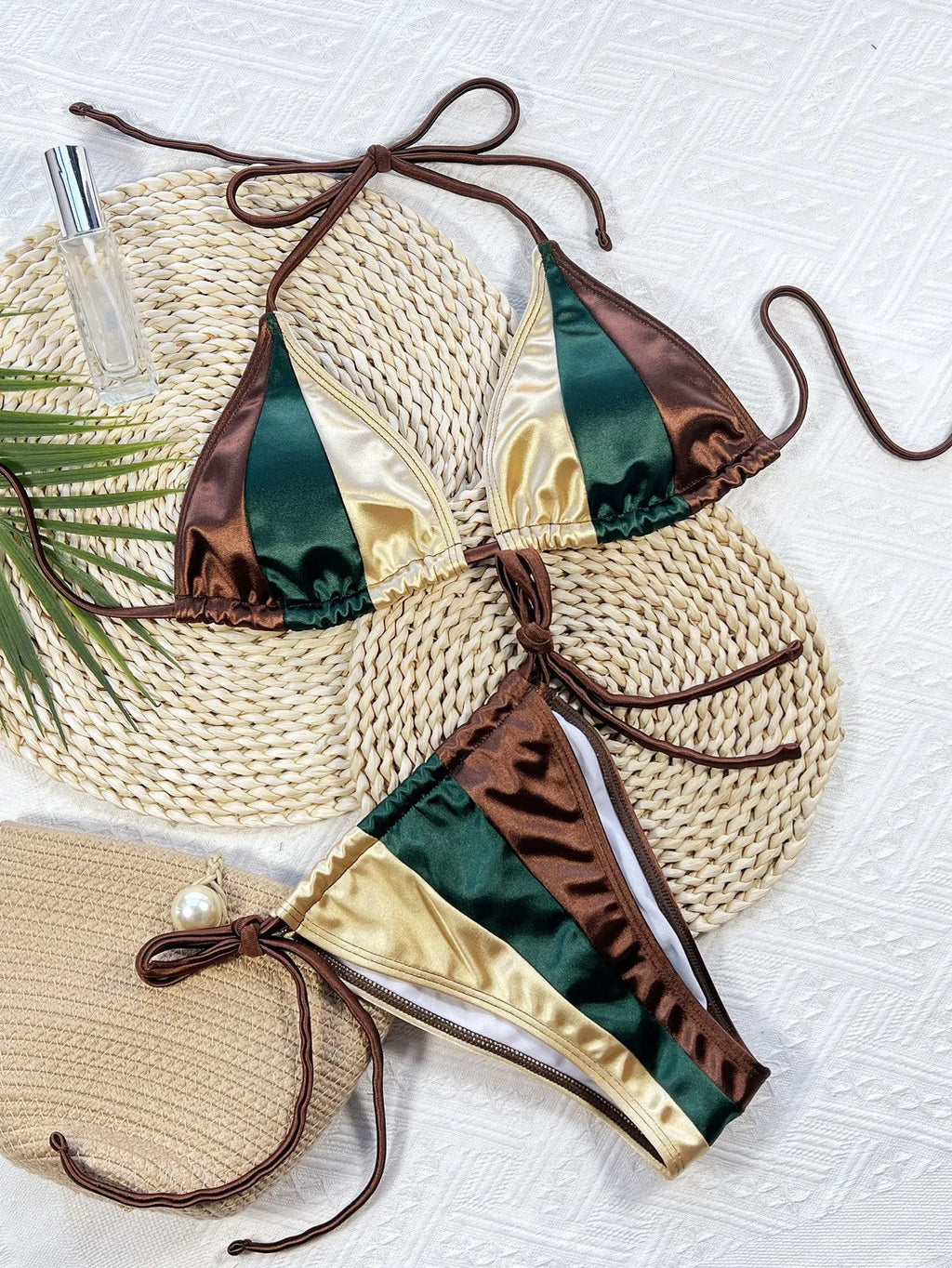 Women's separated bikini set in multicolor with solid colour stitching, nylon fabric, triangle top and brief bottoms