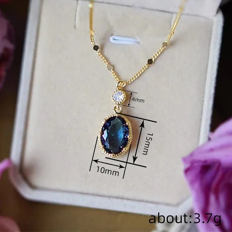 Geometric gold electroplated copper necklace with French retro design