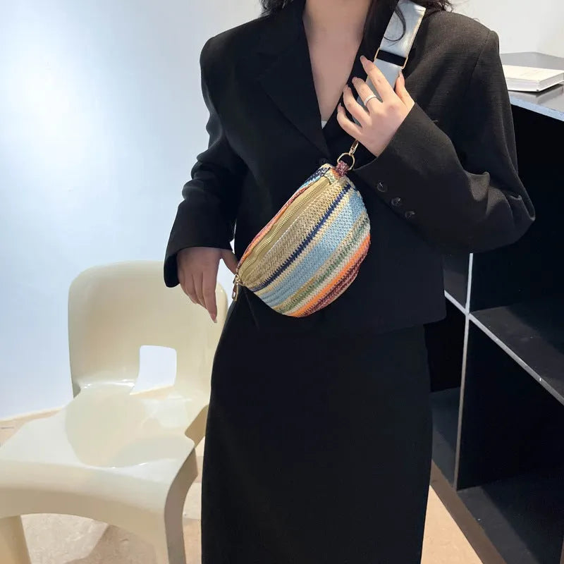 Straw woven women's shoulder bag in shell shape with adjustable single strap