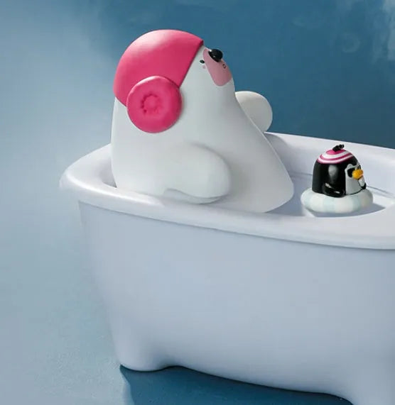 White USB air humidifier with transparent 550ml water tank and compact desktop design