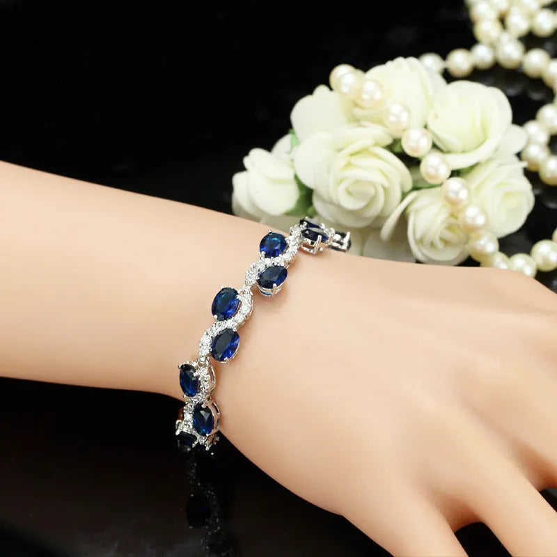 Copper-plated 18K gold colour zircon bracelet with geometric design and micro-inlaid stones
