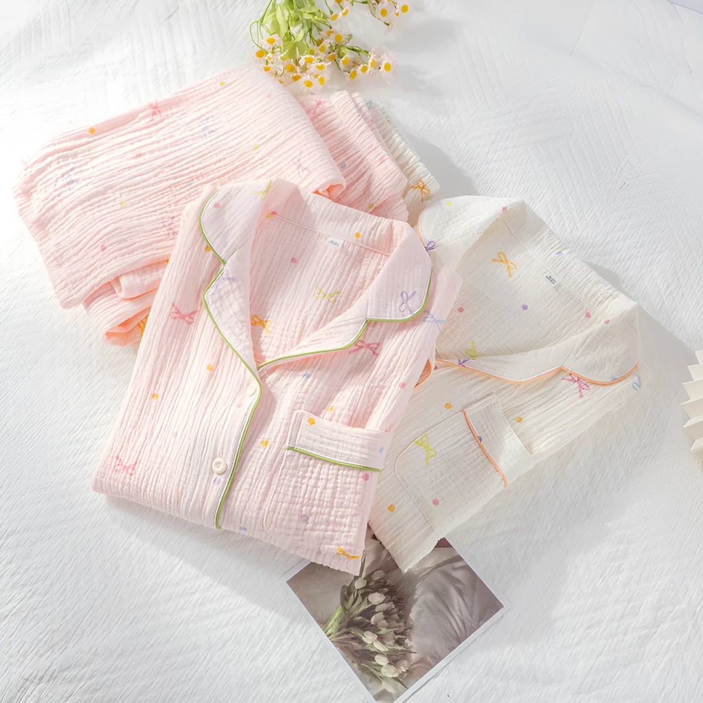 Women's cotton pajama suit with long sleeves and trousers in pink or beige