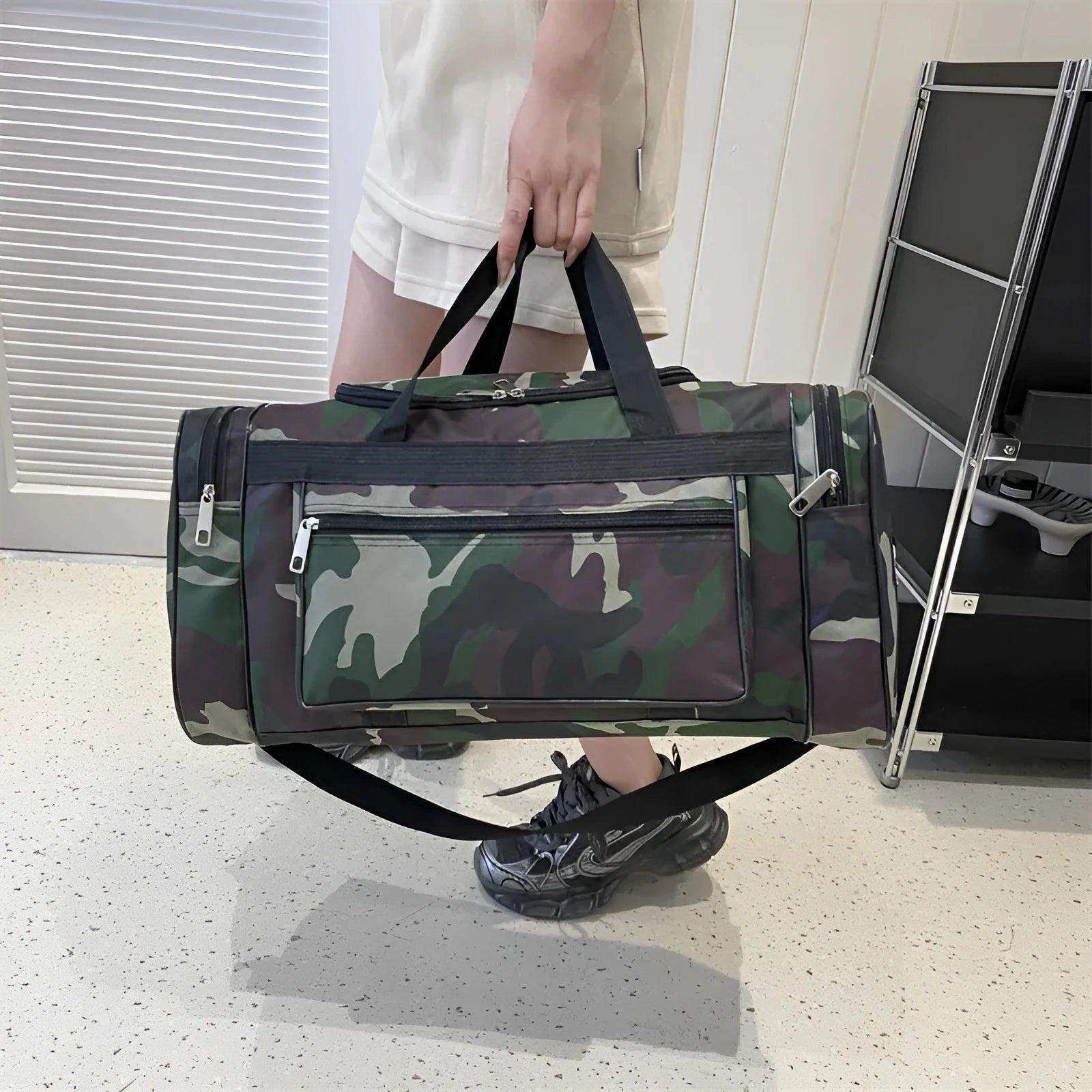 Camouflage pattern waterproof luggage bag with below 20L capacity and polyester lining