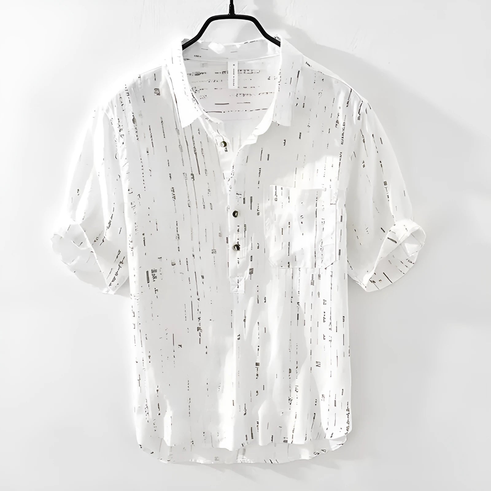 Men's loose fit short-sleeved polo shirt in white or black with traditional collar