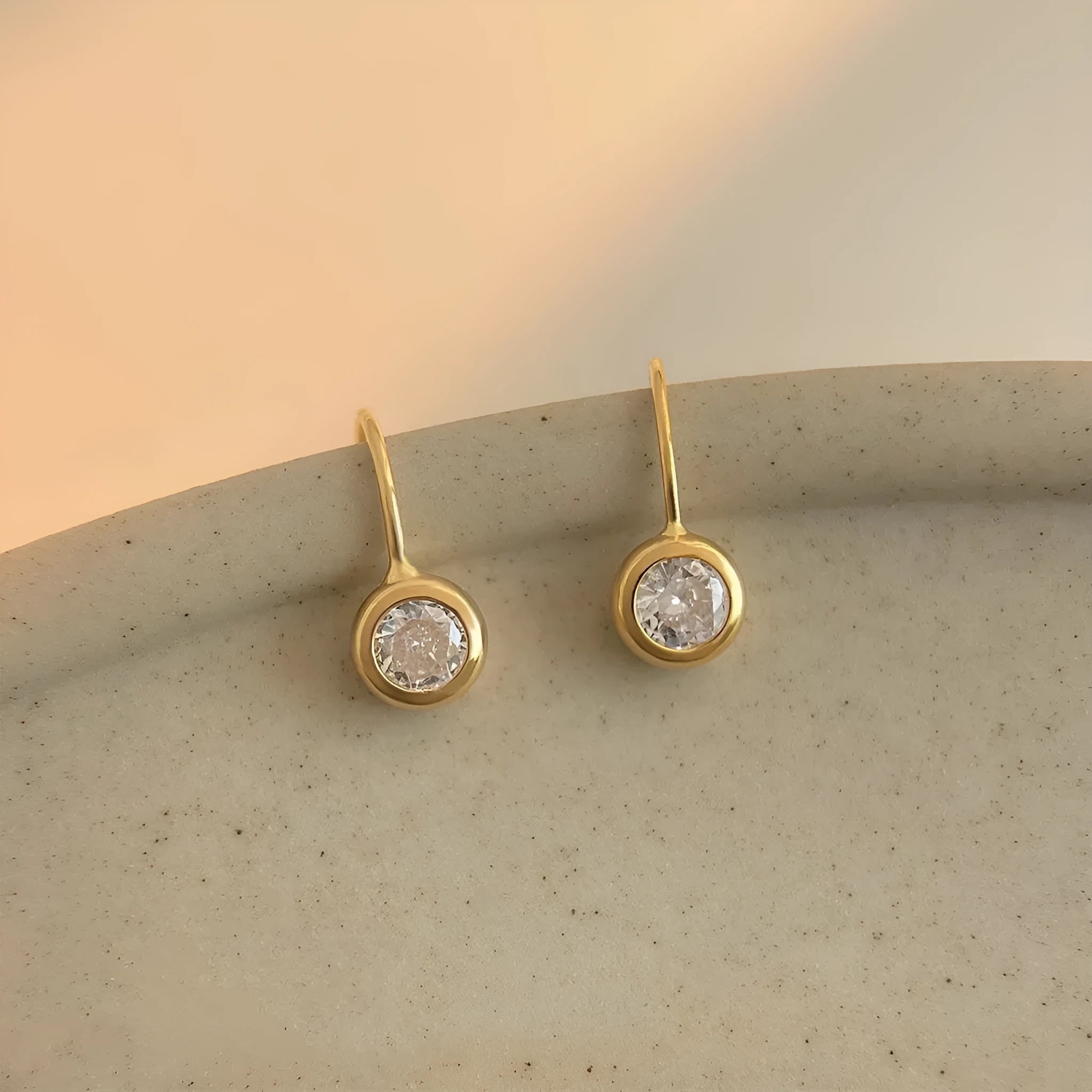 Round zircon earrings for women, minimalist light luxury style, geometric shape