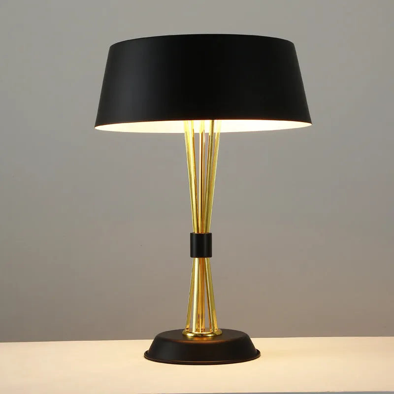 European-style iron table lamp 35x66cm black metal lampholder LED desk light