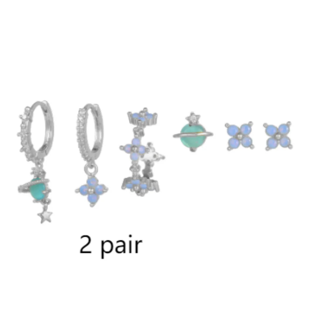 Blue zircon flower stud earrings in Japanese Korean style with gold or silver metal finish