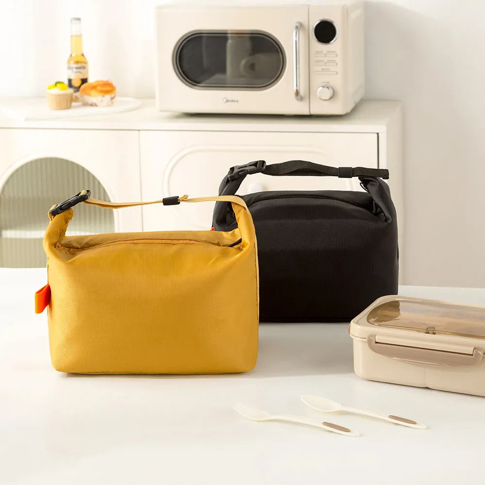 Japanese style insulated lunch bag in oxford cloth with temperature preservation functions