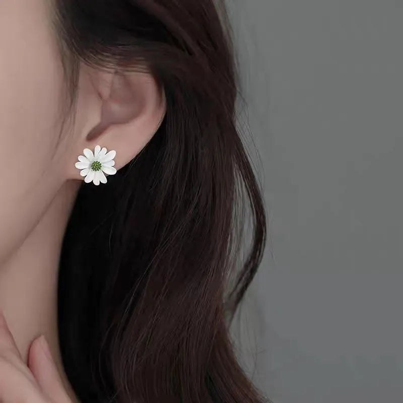 Women's alloy flower earrings in blue and orange, white and green, or yellow and white colour combinations