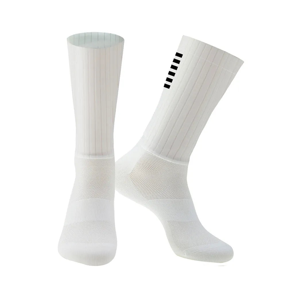 Breathable chemical fibre blend cycling socks in six colours for outdoor sports.