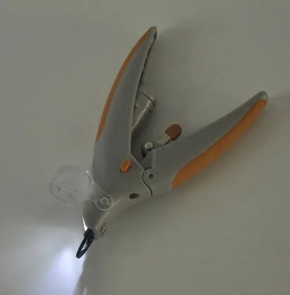 ABS plastic dog nail clipper with LED light and imitation blood line positioning system