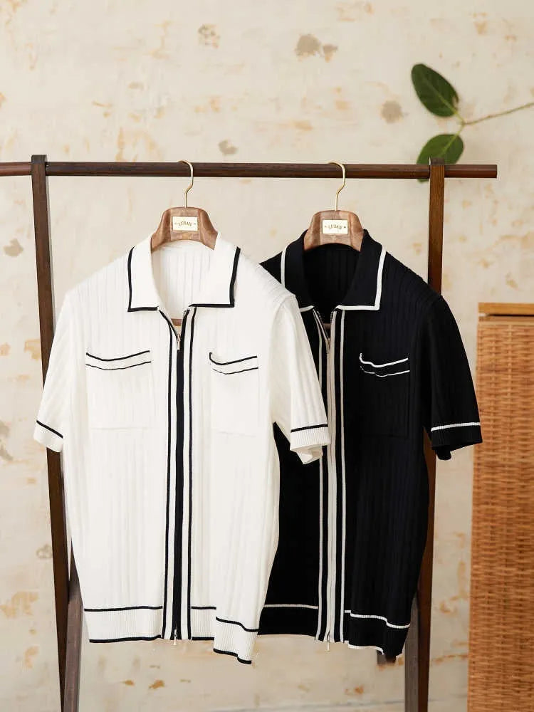 Slim fit lapel collar polo shirt with short sleeves in black knitted fabric