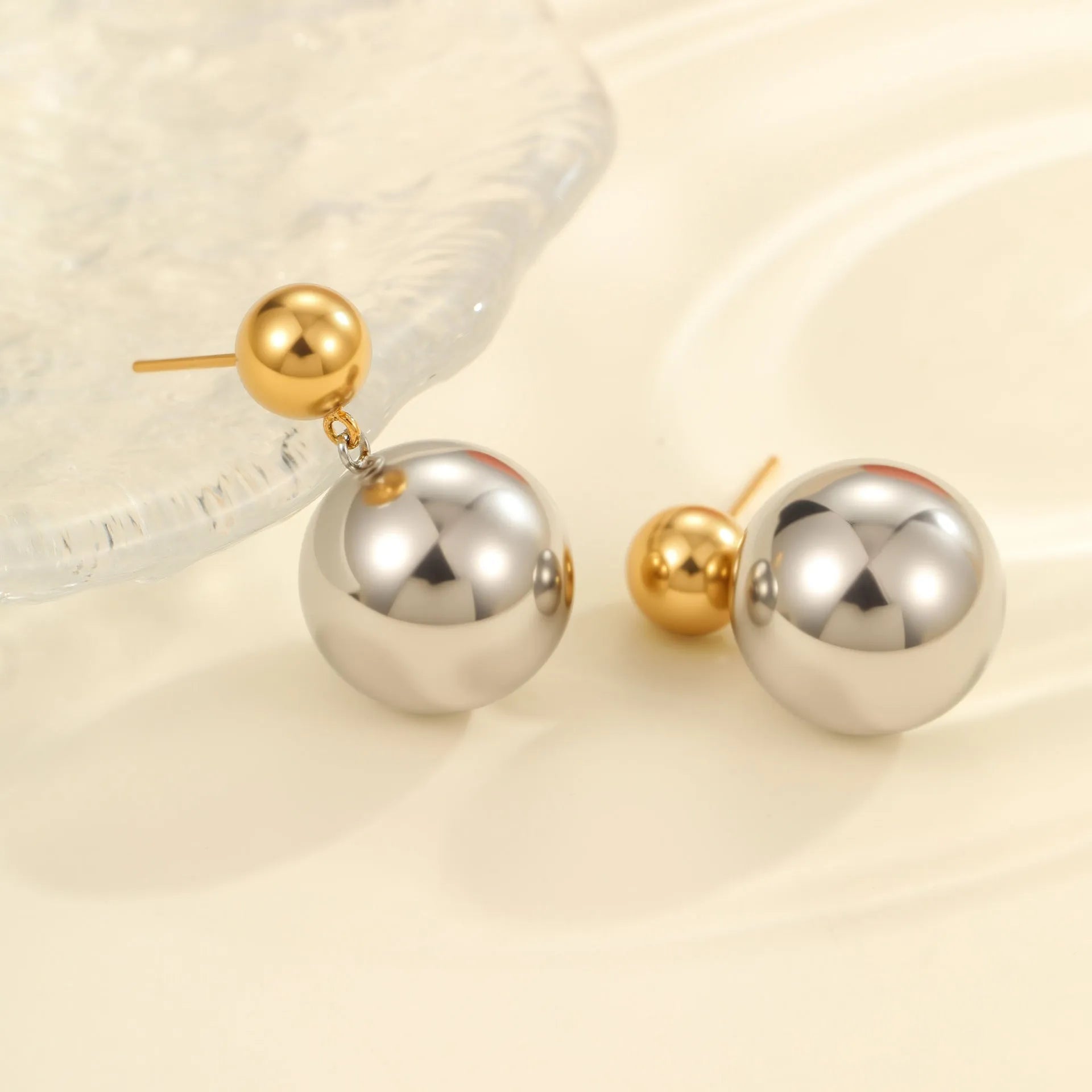 Round beads stainless steel colour-block stud earrings with geometric sphere design and 18K gold electroplating