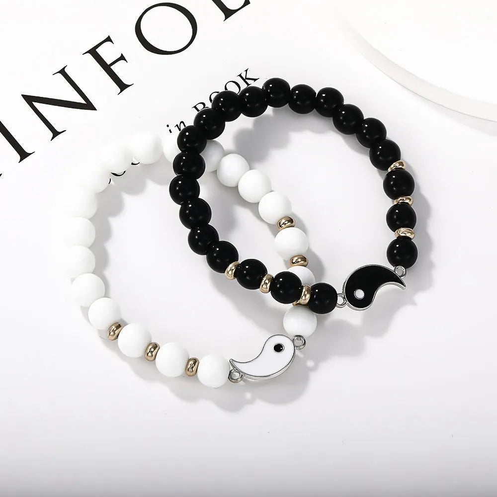Eight-diagram geometric alloy bracelet with electroplated finish in unisex design