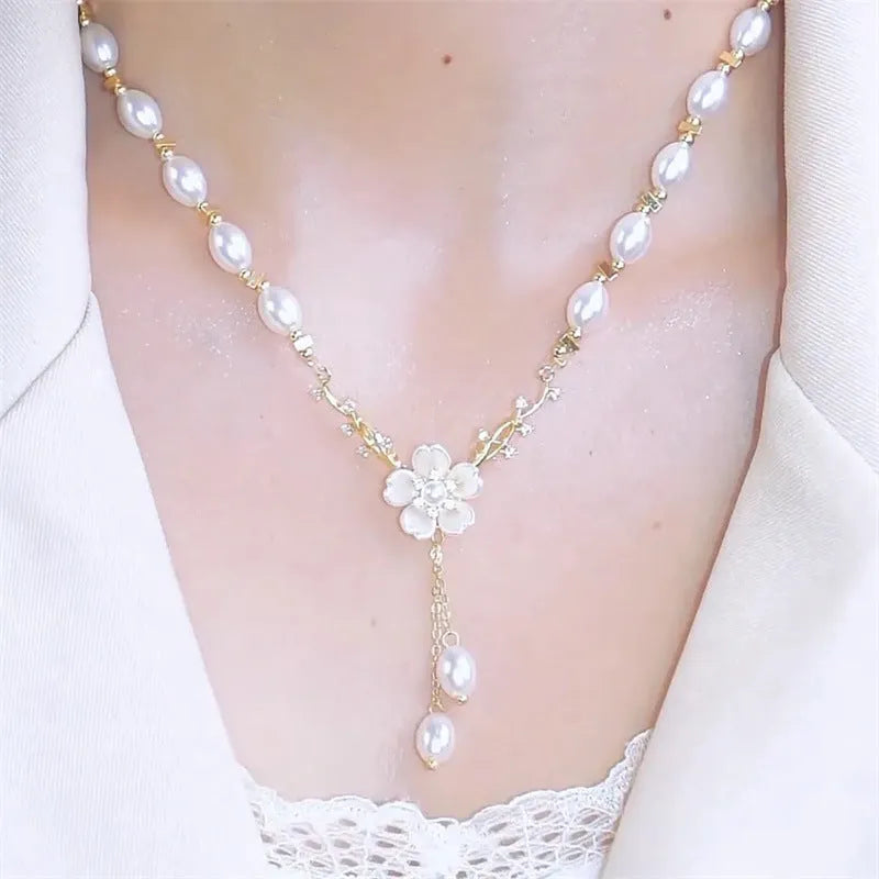 Pearl flower Q9 colour alloy fashion chain necklace with rose design elements for office wear