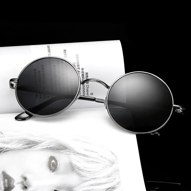 Polarised sunglasses with metal frame, resin circular polariser lens, gun frame gray colour