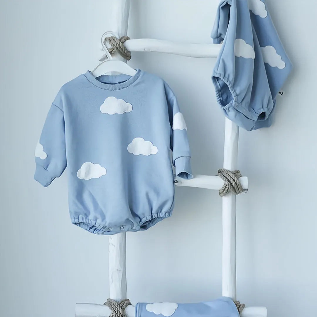 Newborn onesie with three-dimensional cloud shape in blue, hidden buckle fastening, cotton fabric, suitable height 59-90cm