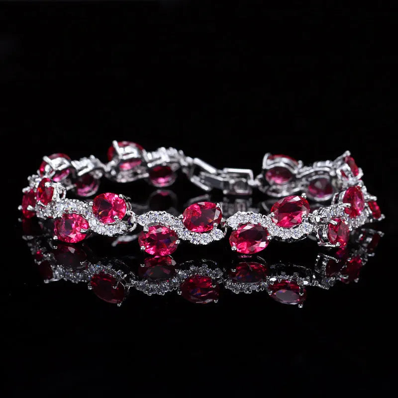 Copper-plated 18K gold colour zircon bracelet with geometric design and micro-inlaid stones