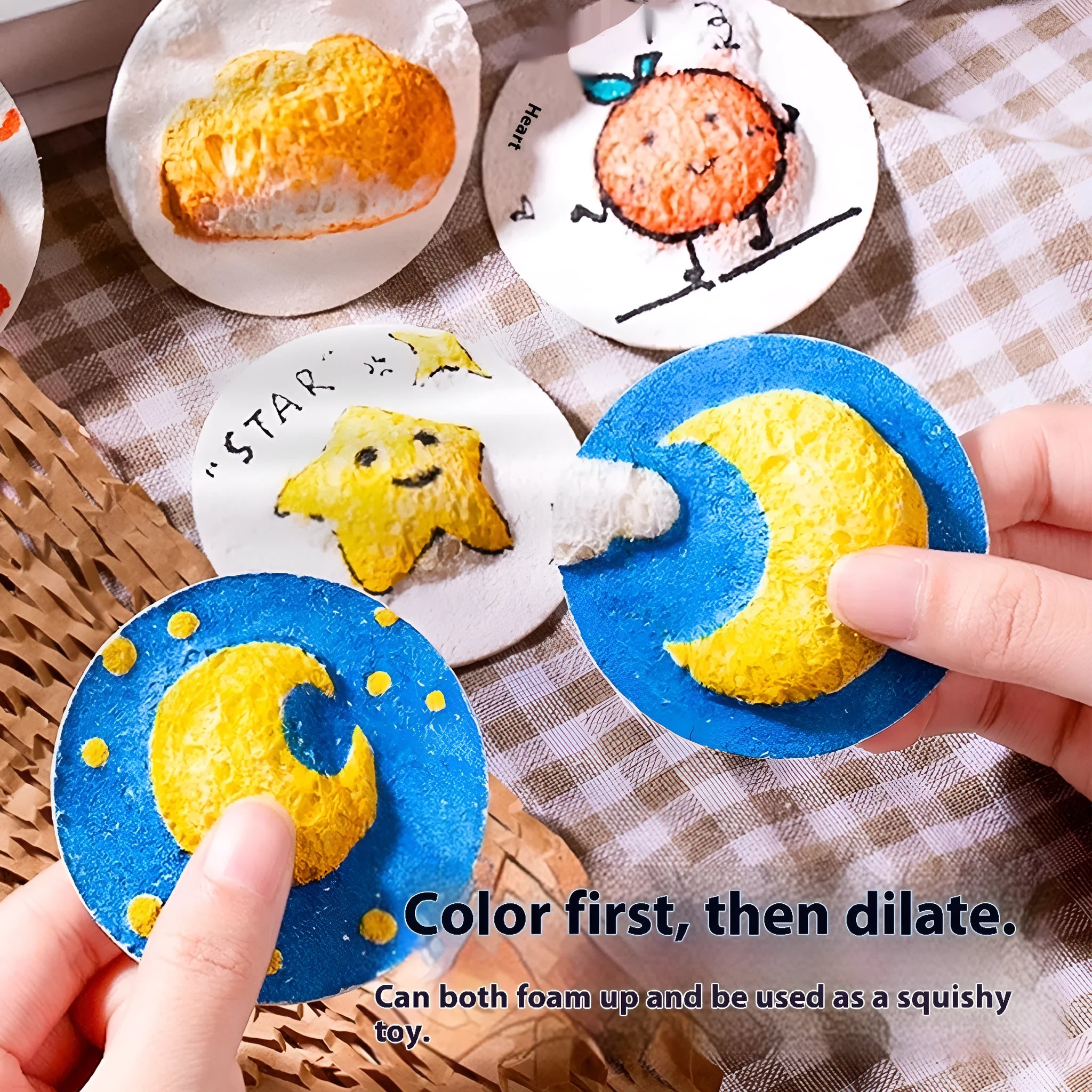 Wood pulp paper painting set showing 30 sheets, six fountain pens, and heart, round, and square cellulose sponges.