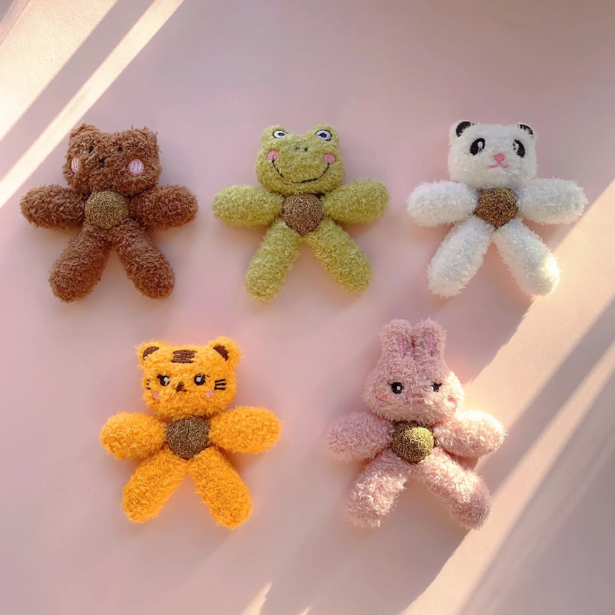 Edible catnip ball chewing toy for cats in animal designs measuring 12.5cm