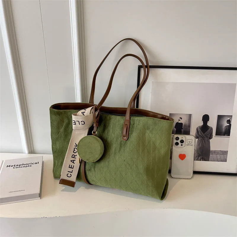 Women's casual large capacity polyester shoulder bag in horizontal square shape with zippered compartment