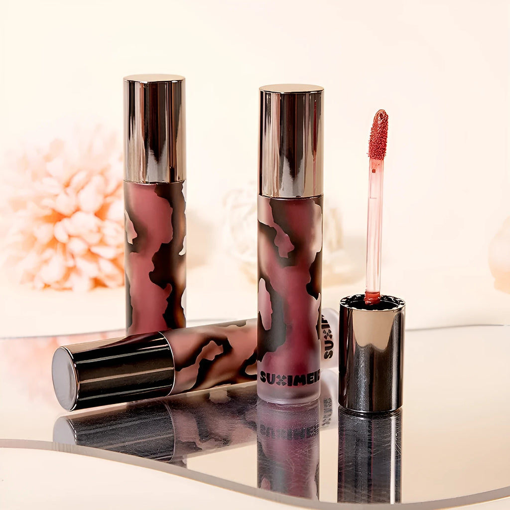 Matte lip mud lipstick in five colour shades with no stain on cup formula, 3.2g net content.