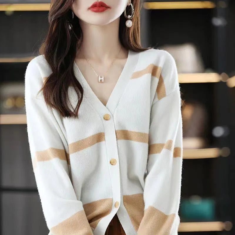Women's striped V-neck knitted cardigan with 3D pattern and button front in slim fit